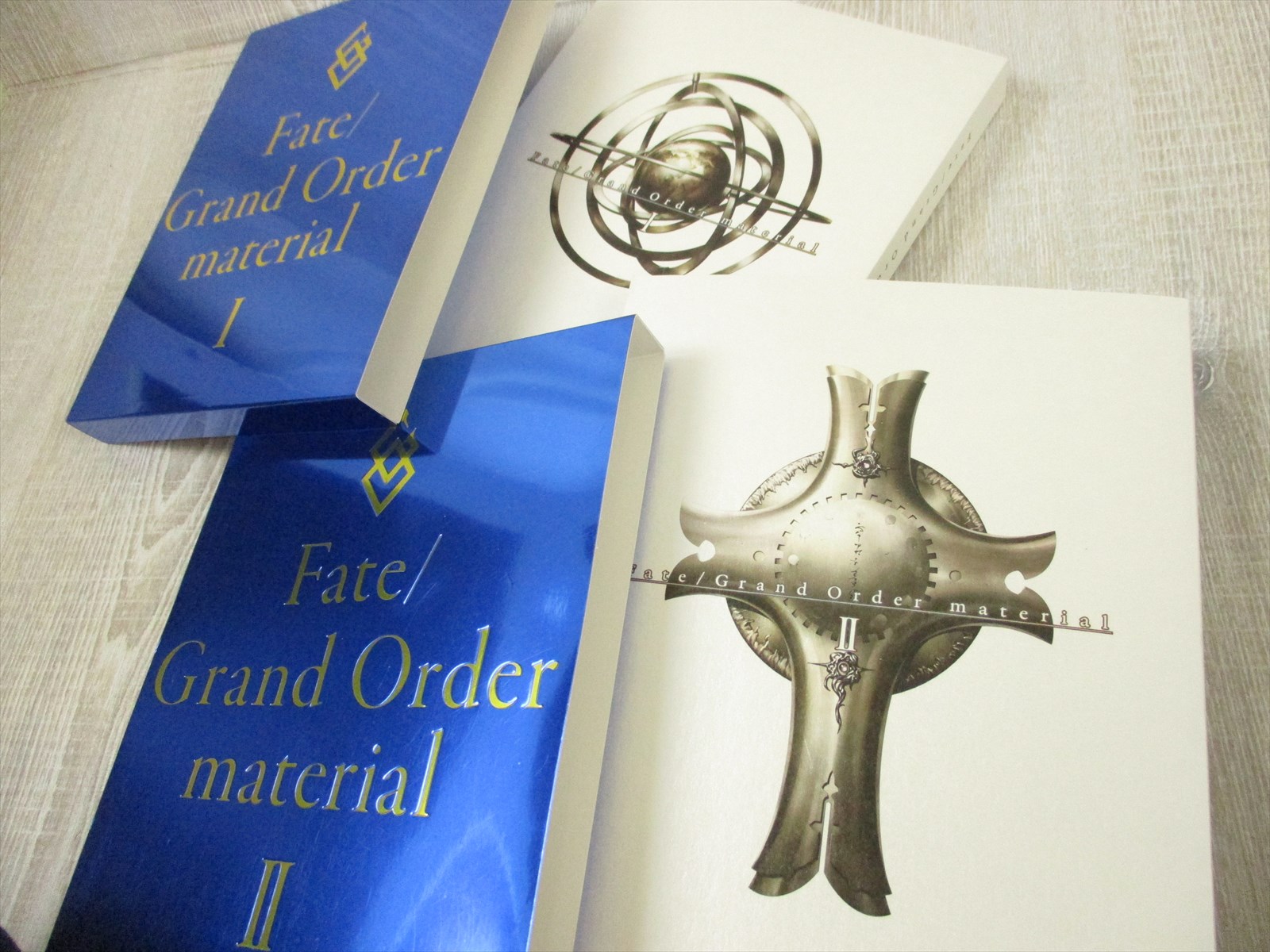 FATE GRAND ORDER Material I II 1 2 Art Set w/Strap Book Guide 2016