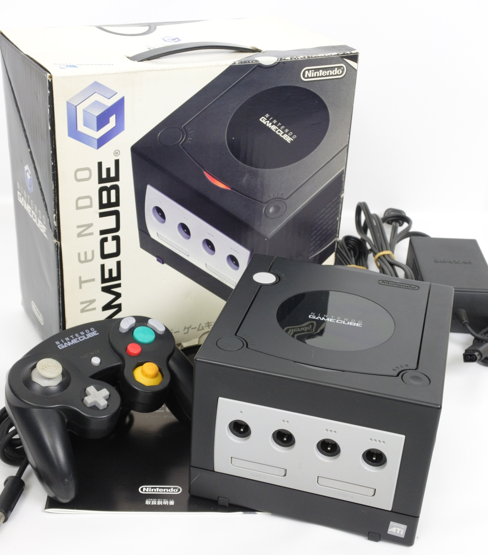 Gamecube купить. Nintendo GAMECUBE консоль. Нинтендо гейм куб. GAMECUBE Silver Box. Nintendo Cube Black.
