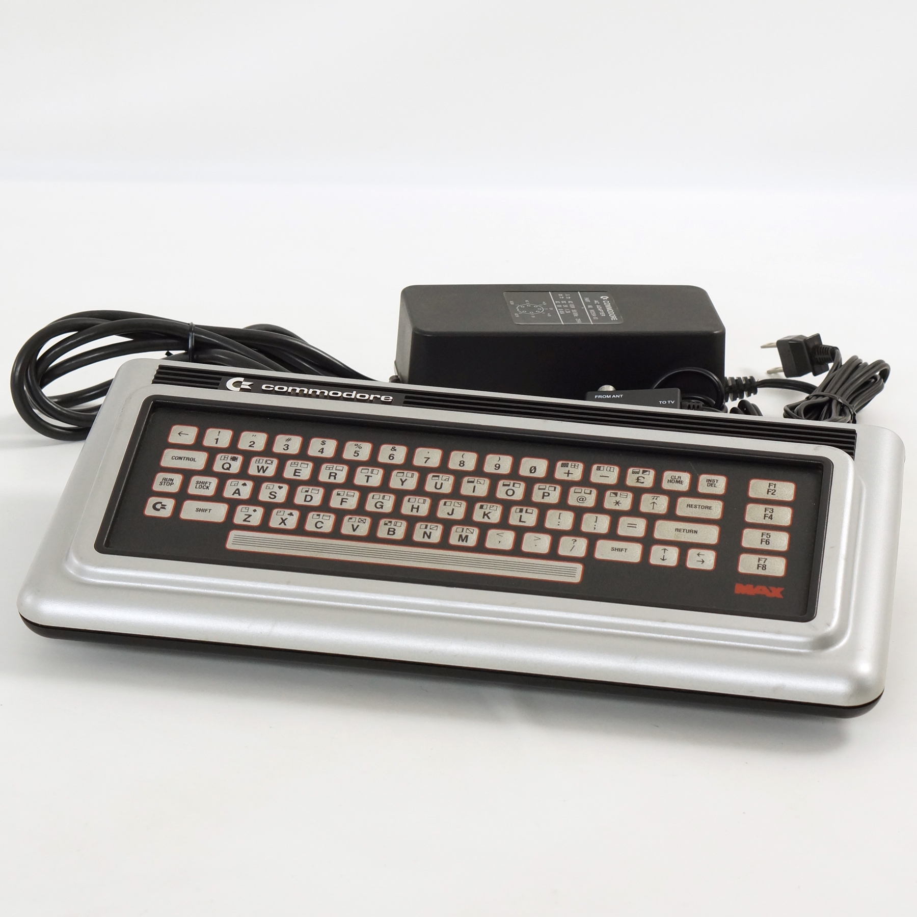 コモドール MAX-04 COMMODORE MAX MACHINE Console Tested System MAX-04 JAPAN