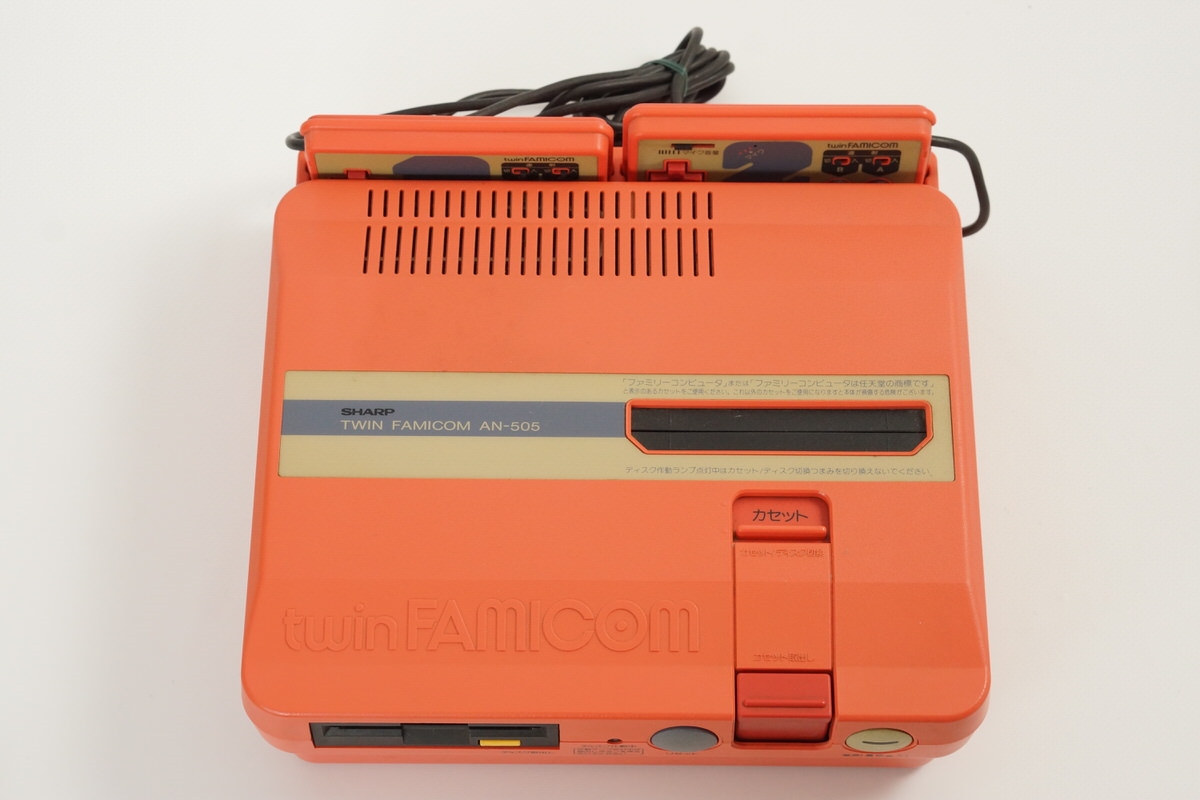 TWIN FAMICOM SHARP Console Boxed AN-505-RD Tested System New