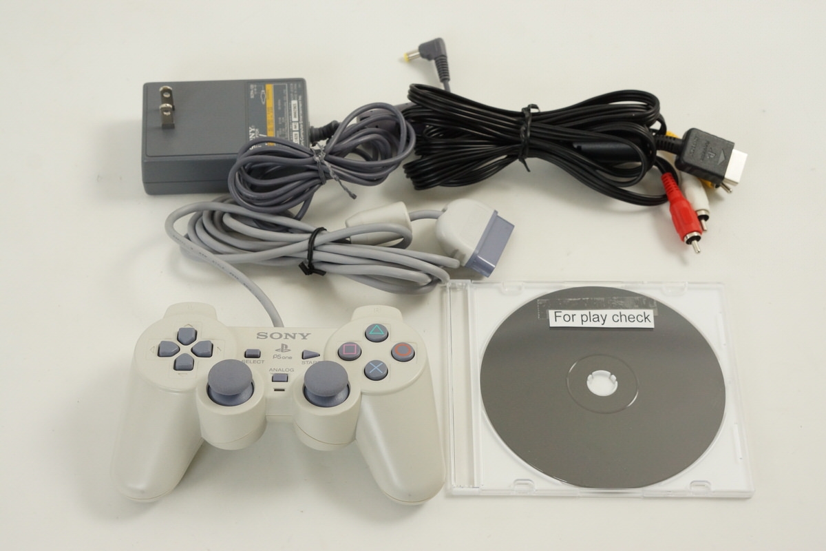 PS one Console Boxed SCPH-100 LCD MONITOR SONY Tested System