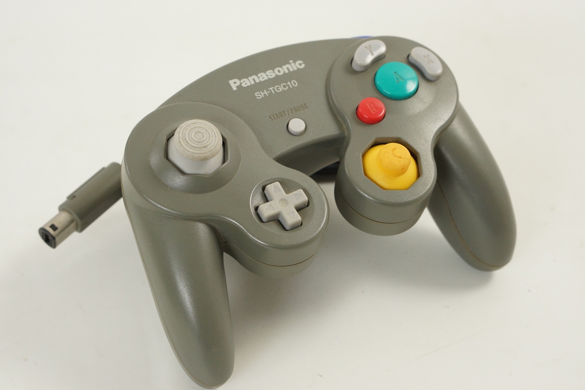 PanasonicQ。ゲームキューブ本体の機能プラスDVD、CD再生機能が