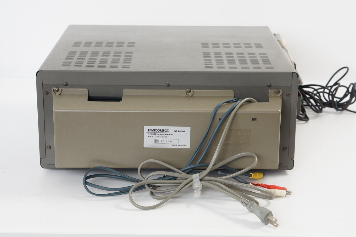 ファミコンボックス　SSS-CDS 鍵付き  10 ゲーム付き バラ売りなし ファミコンボックス SSS-CDS 鍵付き 10 ゲーム付き バラ売りなし