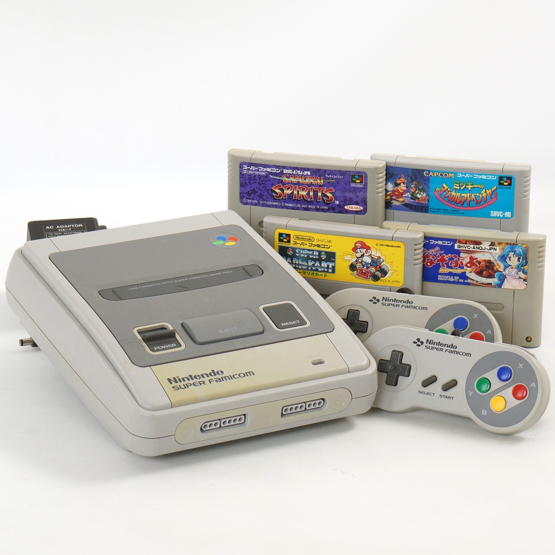 Nintendo Switch Nintendo SHVC-001 0454964NS32V2GR01_m.jpg