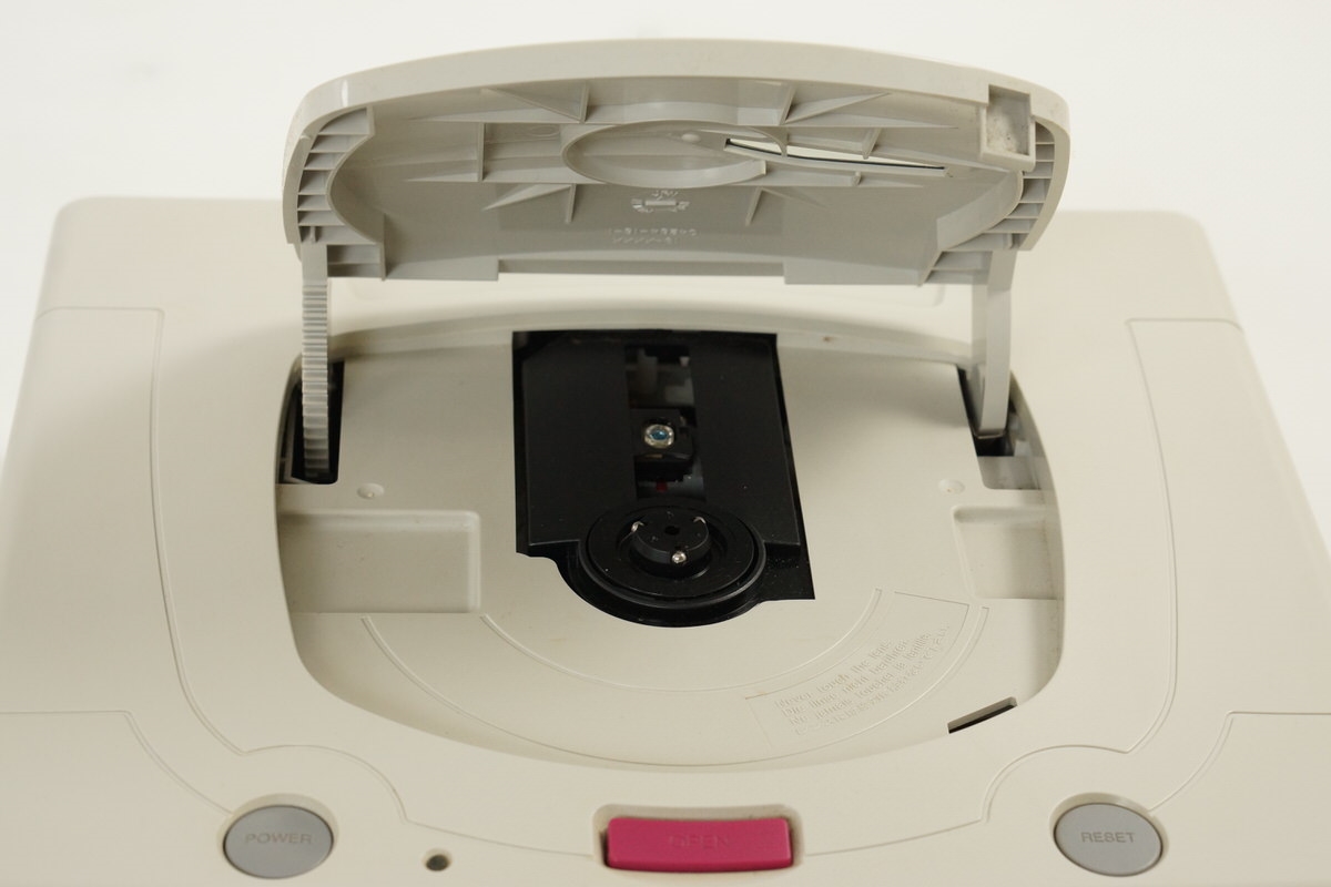 Sega Saturn WHITE Console Boxed HST-3220 Tested System -NTSC Sega Saturn WHITE Console Boxed HST-3220 Tested System -NTSC