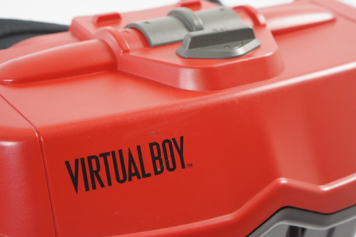 Nintendo Virtual Boy 箱、アイシェード付き Virtual Boy Joins Nintendo Switch Online, Accessory Required