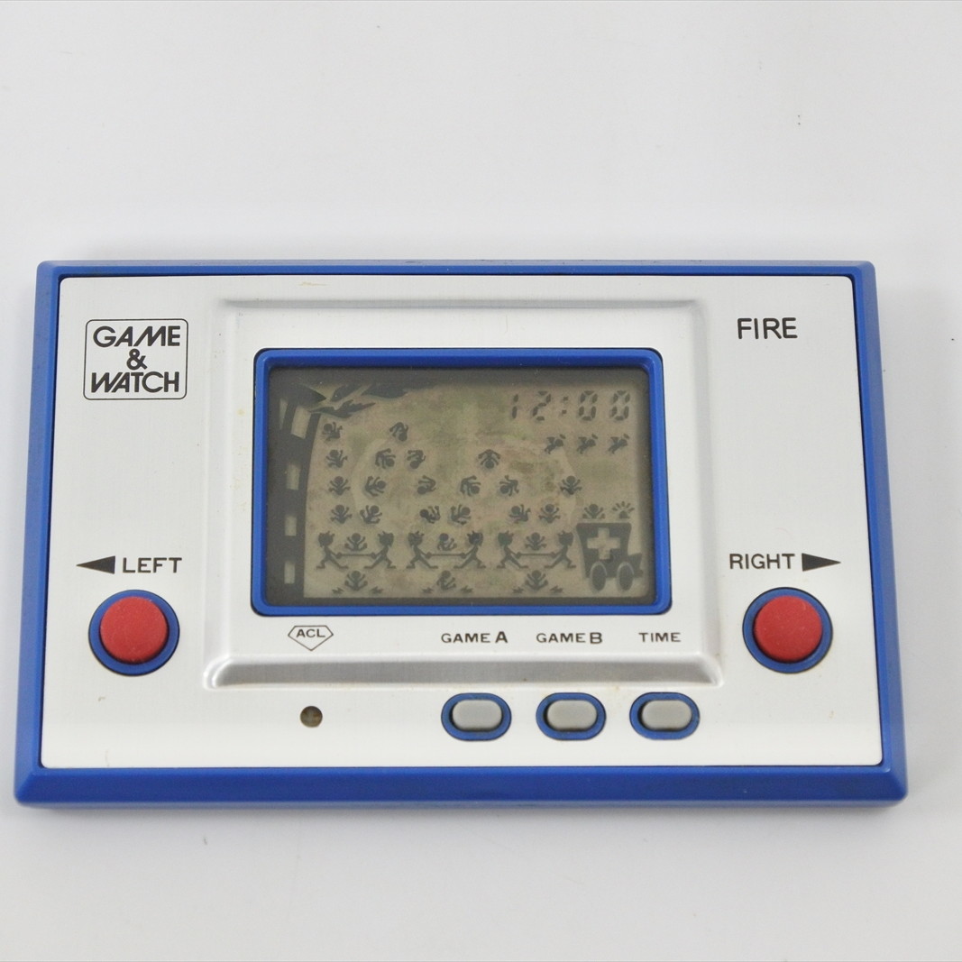 LCD FIRE Game Watch Console Boxed RC-04 Tested Nintendo